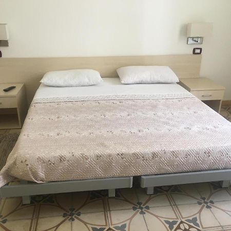 Stelmalu' Hotel Novoli Buitenkant foto