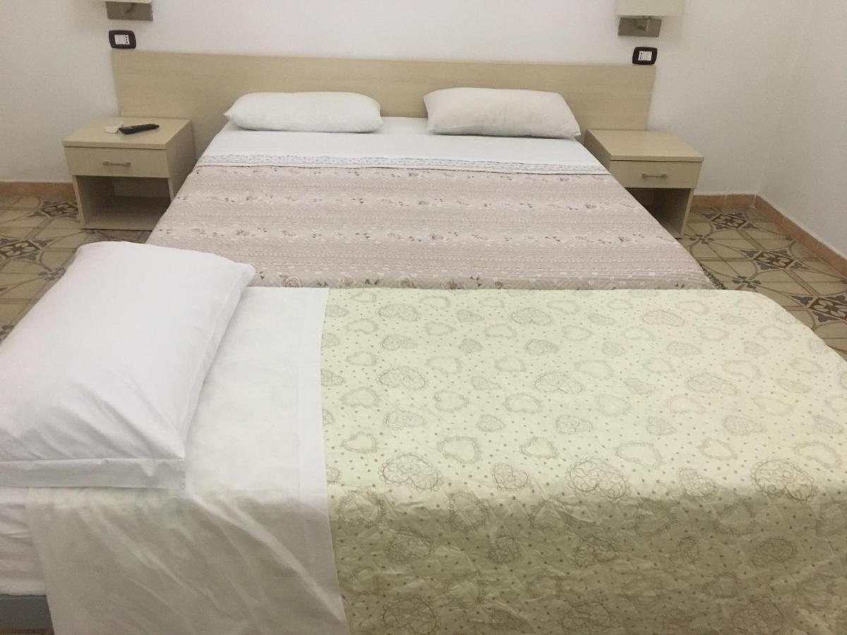 Stelmalu' Hotel Novoli Buitenkant foto