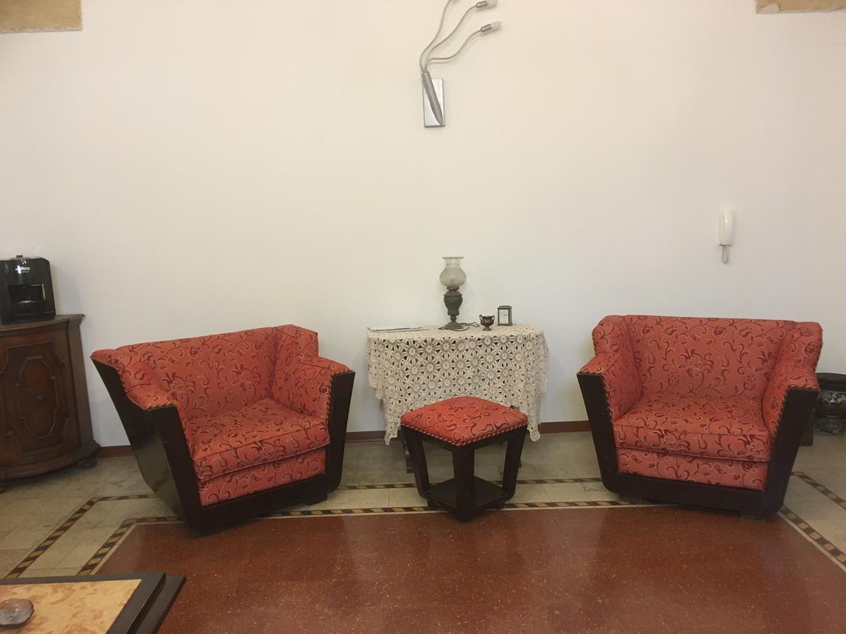 Stelmalu' Hotel Novoli Buitenkant foto